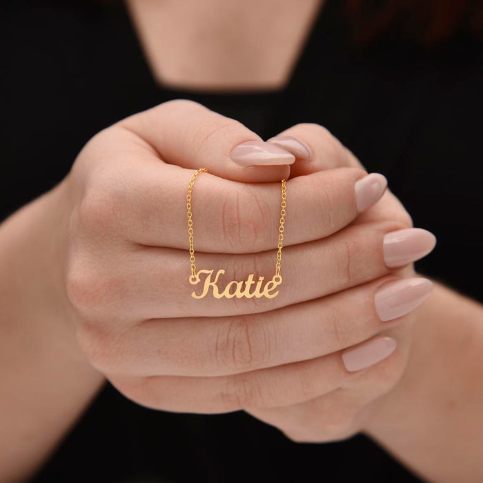 Custom Cursive Name Necklace – Personalized 18K Gold Finish, Adjustable Chain, Gift for Her